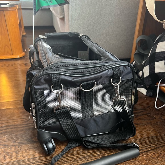 Sherpa Rolling Pet Carrier - Picture 4 of 6